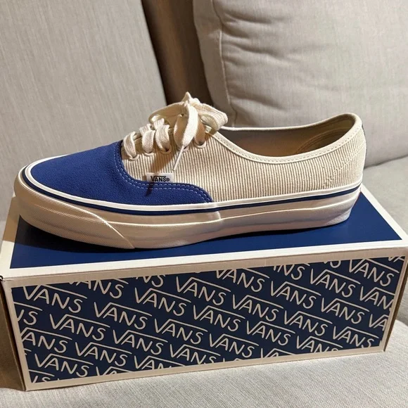 Vans Men's Classic Blue and Cream Sneakers - Picture 2 of 6